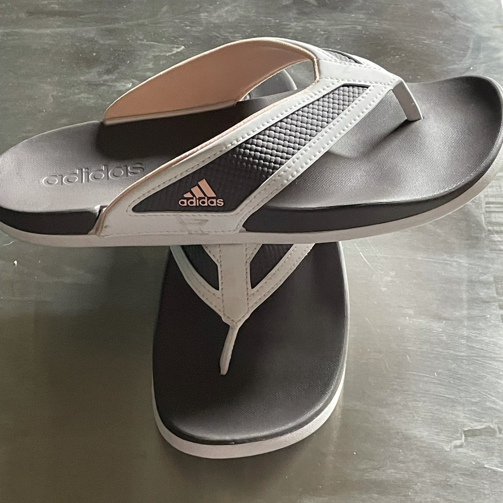 Woman’s Cloud Foam Flip Flops